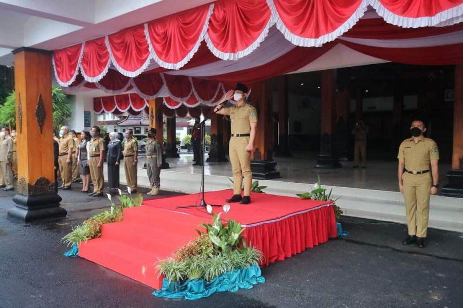 Bupati Trenggalek Lepas Pataka Menuju Pacitan