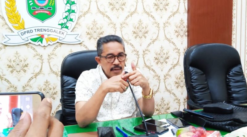 DPRD Kabupaten Trenggalek Gali Informasi Tidak Tegak Lurusnya Angka Kemiskinan dengan TPT pada LKPJ