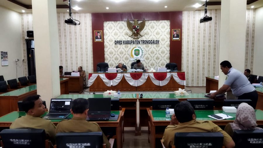 Komisi III DPRD Trenggalek Dorong Perbaikan Jalan dan Pengelolaan Sampah dalam APBD 2023