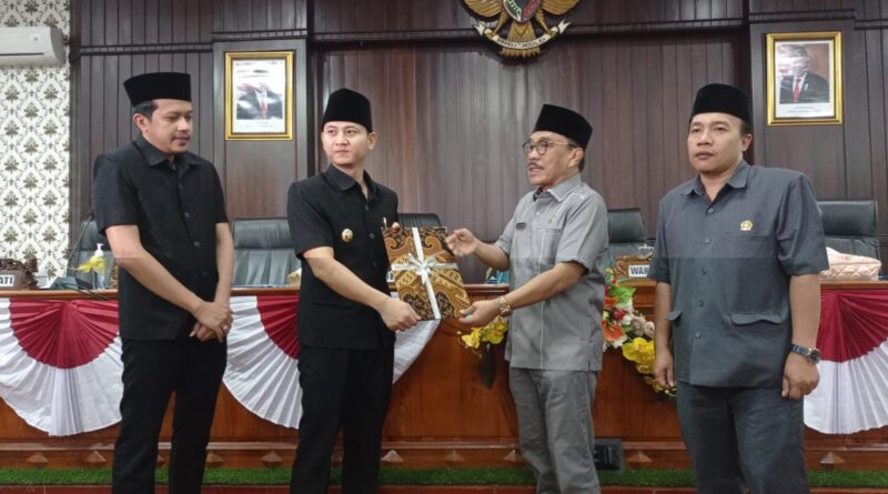 LKPJ Bupati Tahun 2022 Diparipurnakan DPRD Trenggalek