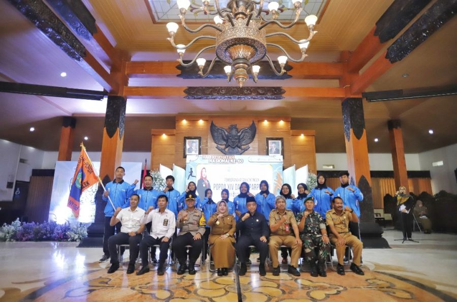 Pjs. Bupati Berangkatkan Kontingen POPDA XIV dan PEPARPEDA II Kabupaten Trenggalek 2024