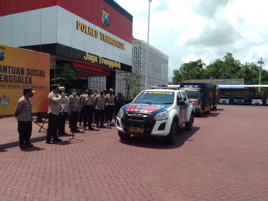 Polres Trenggalek Salurkan Bantuan Korban Erupsi Merapi