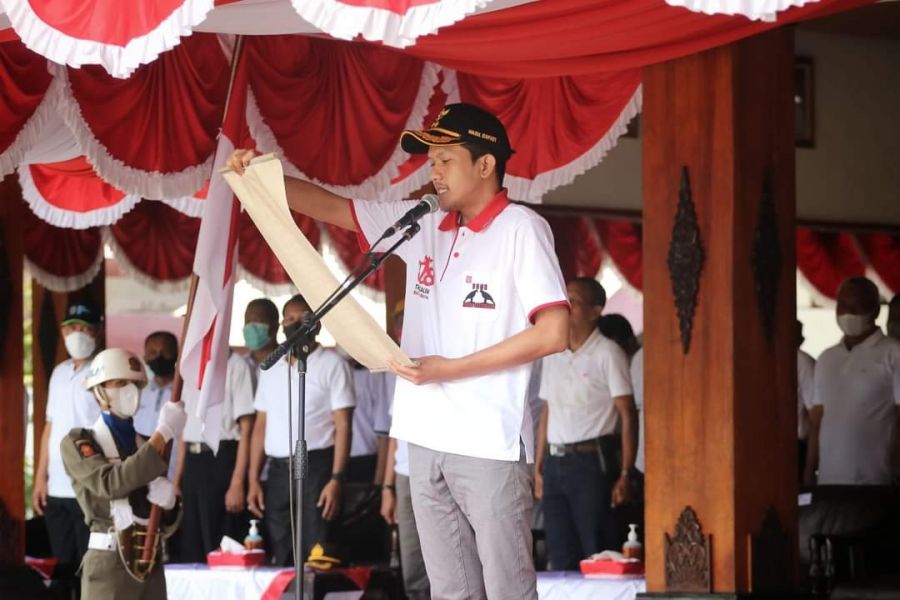 Wakil Bupati Trenggalek Terima Pataka Jer Basuki Mawa Beuo